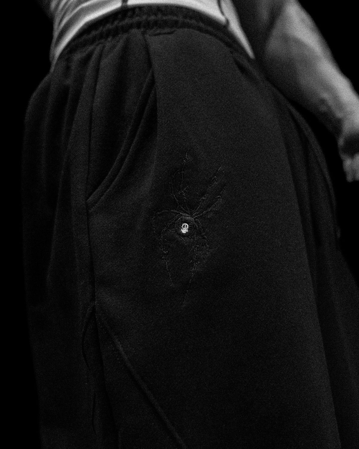Breathedivinity Webbed Venom Texture Uncuffed Sweatpants Darkness